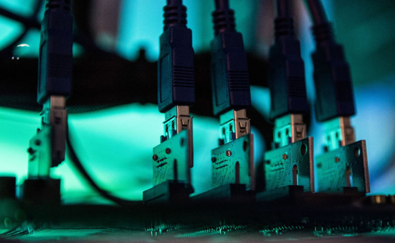 المسؤول الاتصالات الرئيسي المعتمد